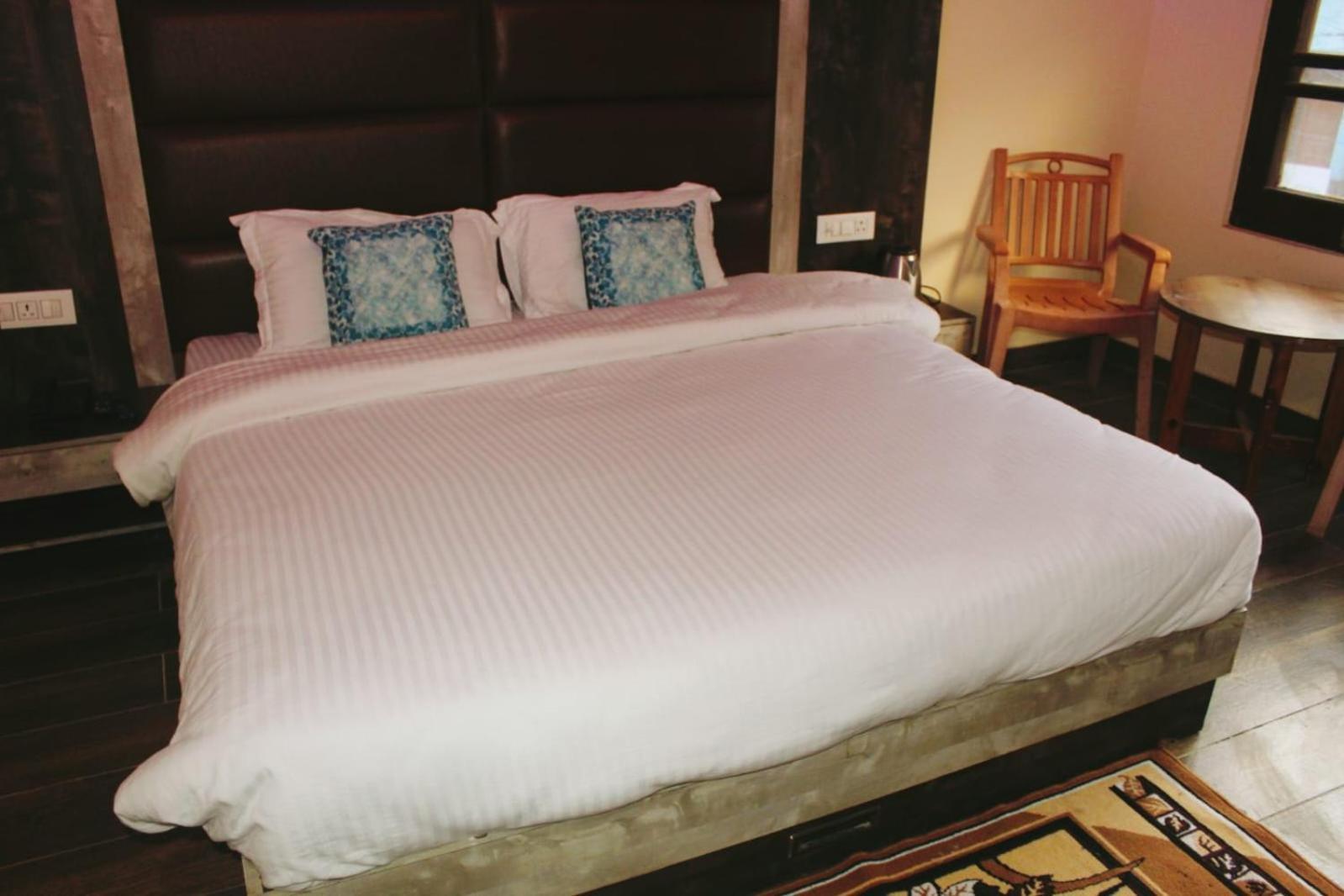 Hotel White Cloud Banikhet Dış mekan fotoğraf